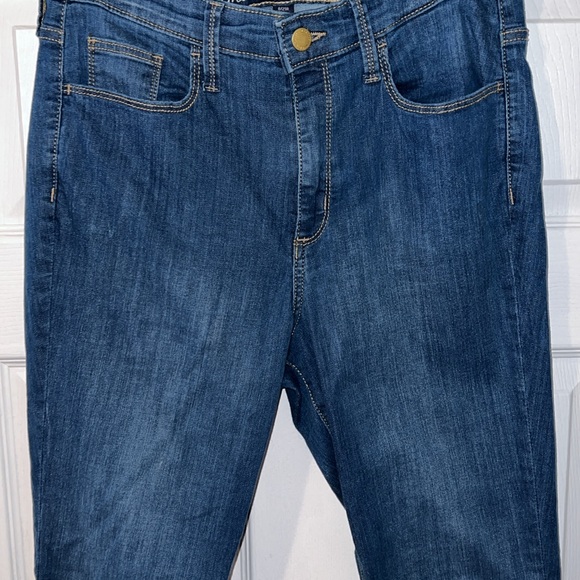 Universal Thread Skinny Jeans Women’s size 8 - Picture 3 of 7